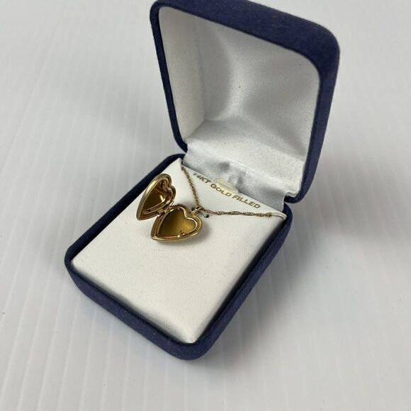 Vintage 14K Gold-Filled Heart Locket Pendant and Necklace 18” Chain NWT In Box - Picture 5 of 6